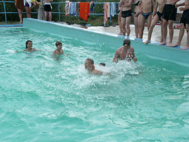 mb040801052.jpg